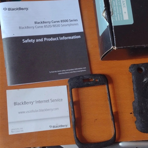 BlackBerry Curve 8500 - Picture 2 of 3